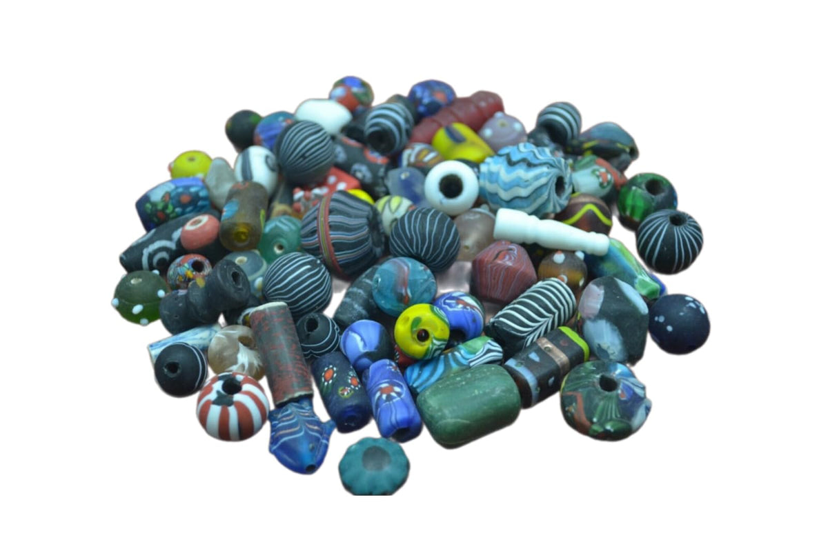 800 Pcs Assort Mix Lampwork Glass Glass Beading Beads 10 Lbs Jewelry Crafting Art Beads Charms for Handmade Friendship Jewelry Bracelet Necklace DIY Crafts Beading Supplies Jewelry Making
