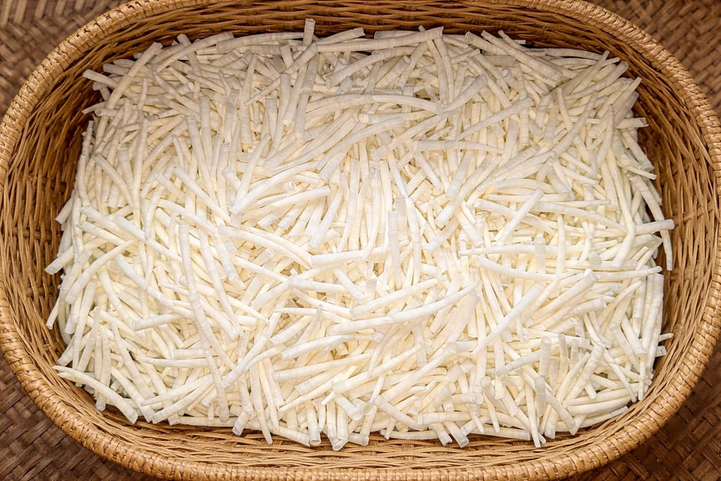 2.2 LBS (1 kg) Smooth Dentalium Shells – 2 to 2.2 Inches – Approx. 920 Pieces – Natural White Tubular Seashells for Jewelry Making, Craft, Beading & Native Regalia. (500 Gram)