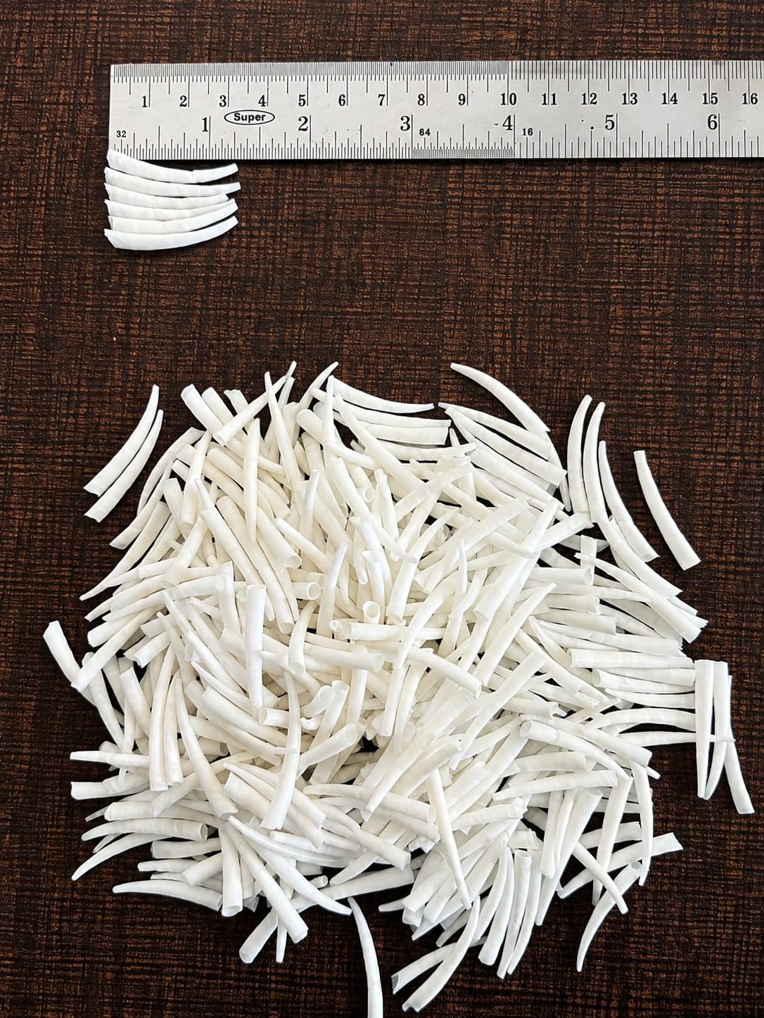 1 kg (2.2 LBS) Smooth Dentalium Shells, (1-1.25 Inches) Approx 3400 Pieces – Natural White Dentalium Shells for Beading, Jewelry Making, Native Craft & Regalia